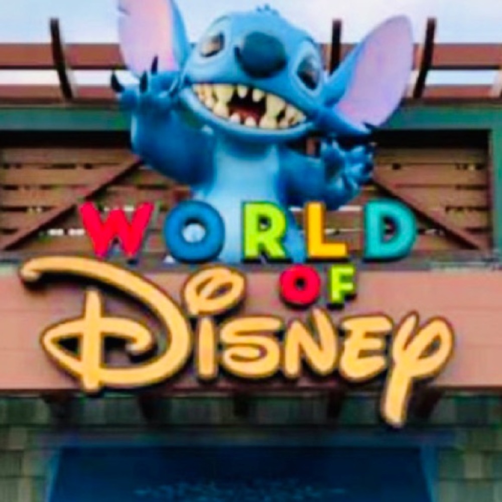 🎁DISNEY RETAILER!⭐️